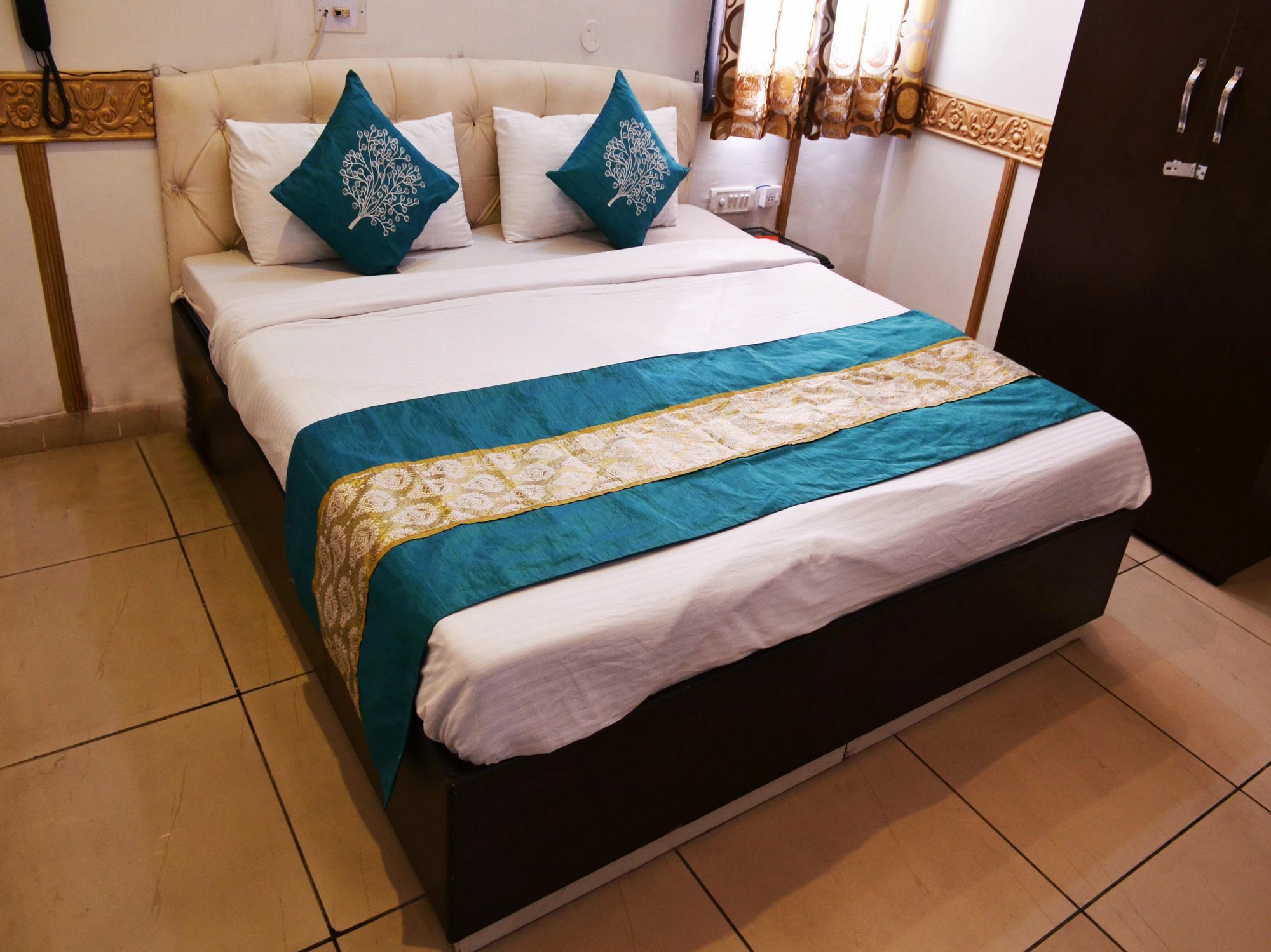 Hotel Oyo 5884 Amante Chandīgarh Esterno foto