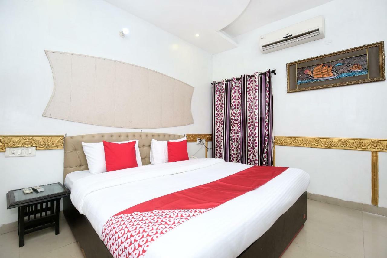 Hotel Oyo 5884 Amante Chandīgarh Esterno foto