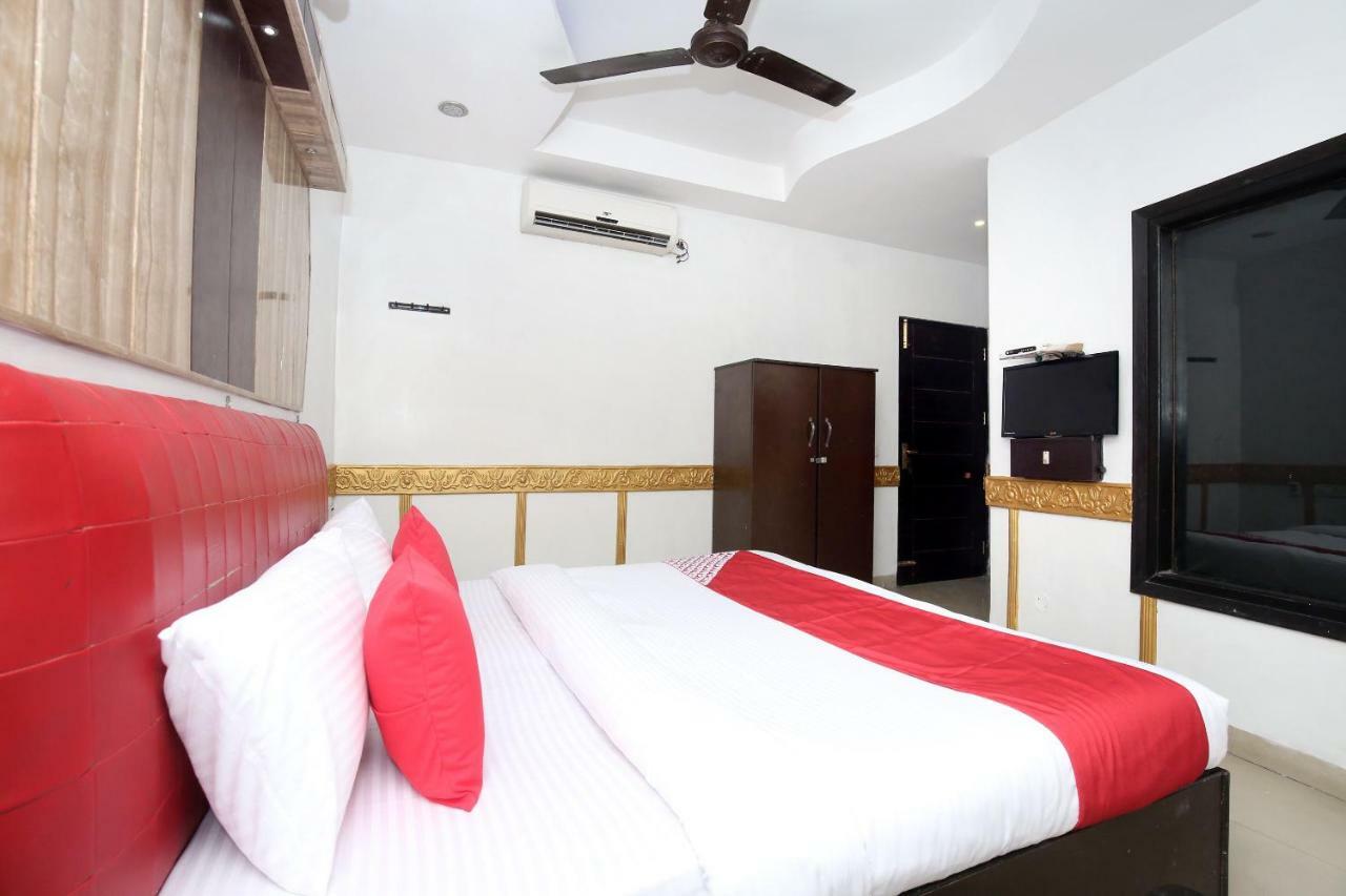 Hotel Oyo 5884 Amante Chandīgarh Esterno foto